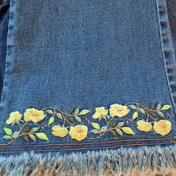 Vintage Yagi Jeans.Size 9.Flared bottoms with fringe. Made in Russia.New. Tags! - Picture 5 of 6